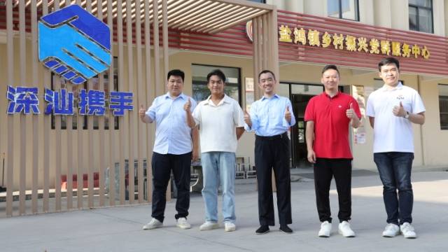 镇上来了个社会学博士