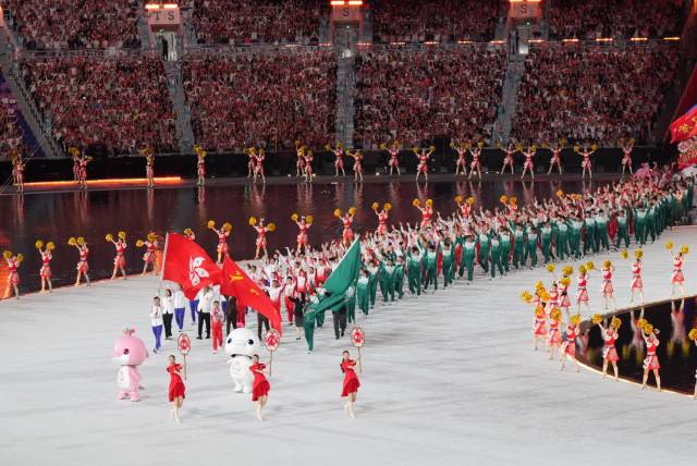 图集 | 本届全运会东道主粤港澳代表团一起入场