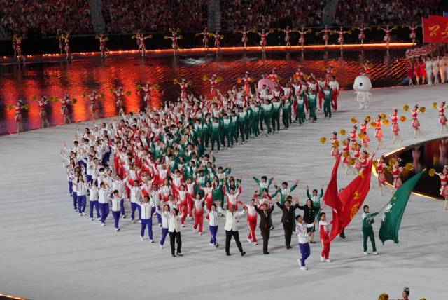 图集 | 本届全运会东道主粤港澳代表团一起入场