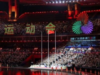 十五运会开幕式，粤港澳三地同步升国旗丨十五运会开幕式现场直击
