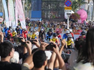 十五运会公路自行车女子个人赛火热开赛