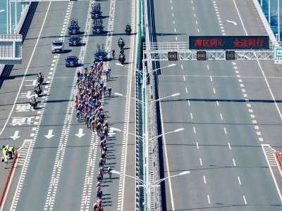 一线识珠⑯｜港珠澳大桥上演融合新“骑”迹