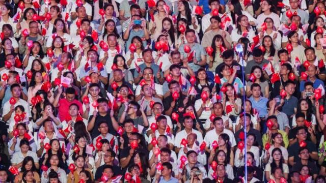 万人合唱《海阔天空》，引爆十五运会开幕式现场