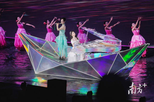 “十五运”开幕式。