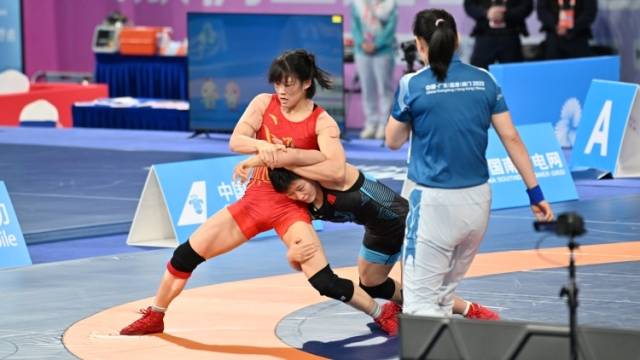 11月10日，十五运竞技组摔跤比赛决出4枚金牌！