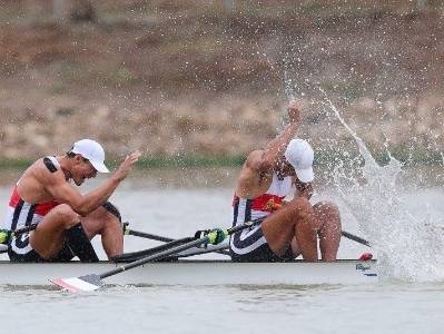 开幕式后广东首金！倪旭林/聂毅德组合获男子赛艇双人双桨冠军