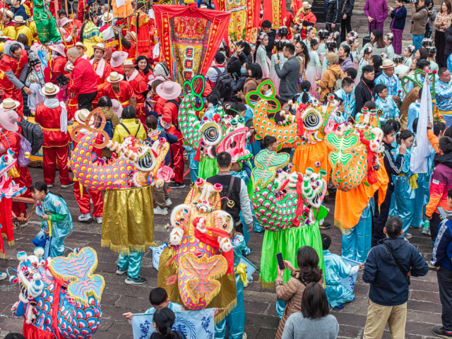 广州番禺沙湾镇的鳌鱼飘色队伍（图源：视觉中国）