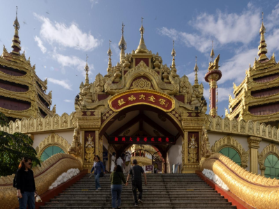 芒市金银双塔：傣族佛教建筑的巅峰之作｜古建光影