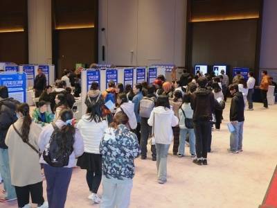 超5000个岗位！“百万英才汇南粤”秋招在南大苏州校区举办