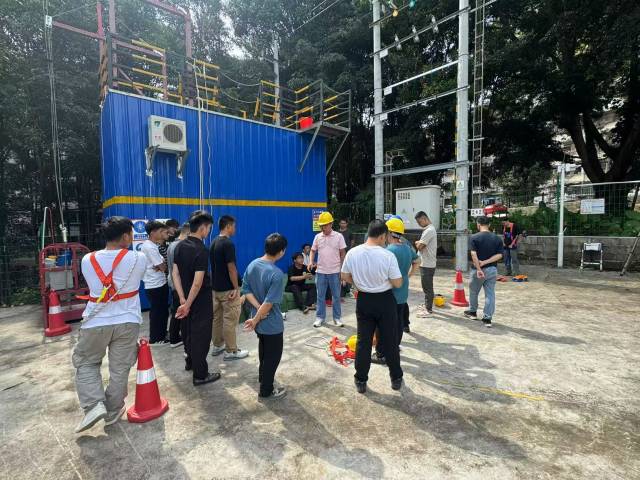 百色市田阳区粤桂协作“田阳电工”培训班开展实操演练。杨婧 摄