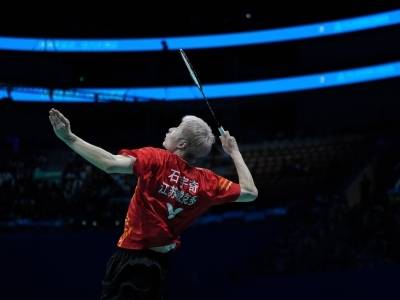 高燃！石宇奇王昶等国手对决，江苏队拿下羽毛球男团金牌｜图集