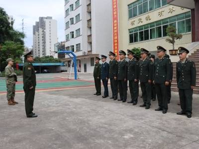 强化军人形象与纪律意识，揭东区人武部开展军容风纪检查