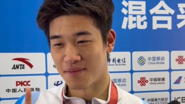 潘展乐摘金后暖心喊话观众：“冬天到了，注意身体！”