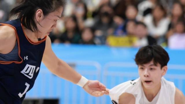 广东女篮夺冠！ 历史第二次登上全运会最高领奖台