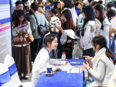 广东：今年已吸纳超100万应届高校毕业生留粤来粤就业创业