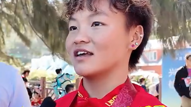 夺得十五运冲浪赛女子短板冠军后，杨思琪这样说