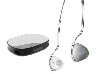 湾区T台 高交首发｜耳机“超模”闪耀湾区T台：会思考，更懂穿搭