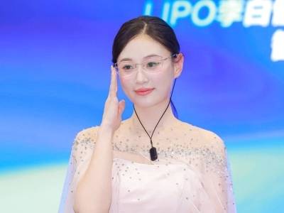 湾区T台 高交首发｜仅重15克！LIPO李白懂我心境智能眼镜实现“零感佩戴”
