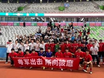 全运会上的“实验双子星”！他们的梦想是：进国家队，踢世界杯！