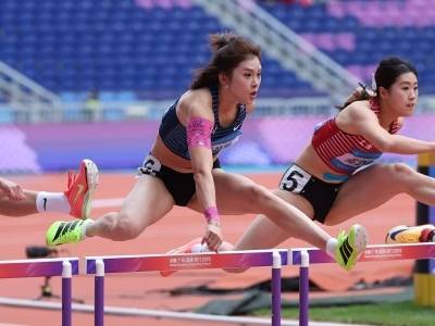 预赛第一！吴艳妮12.98秒晋级女子100米栏决赛