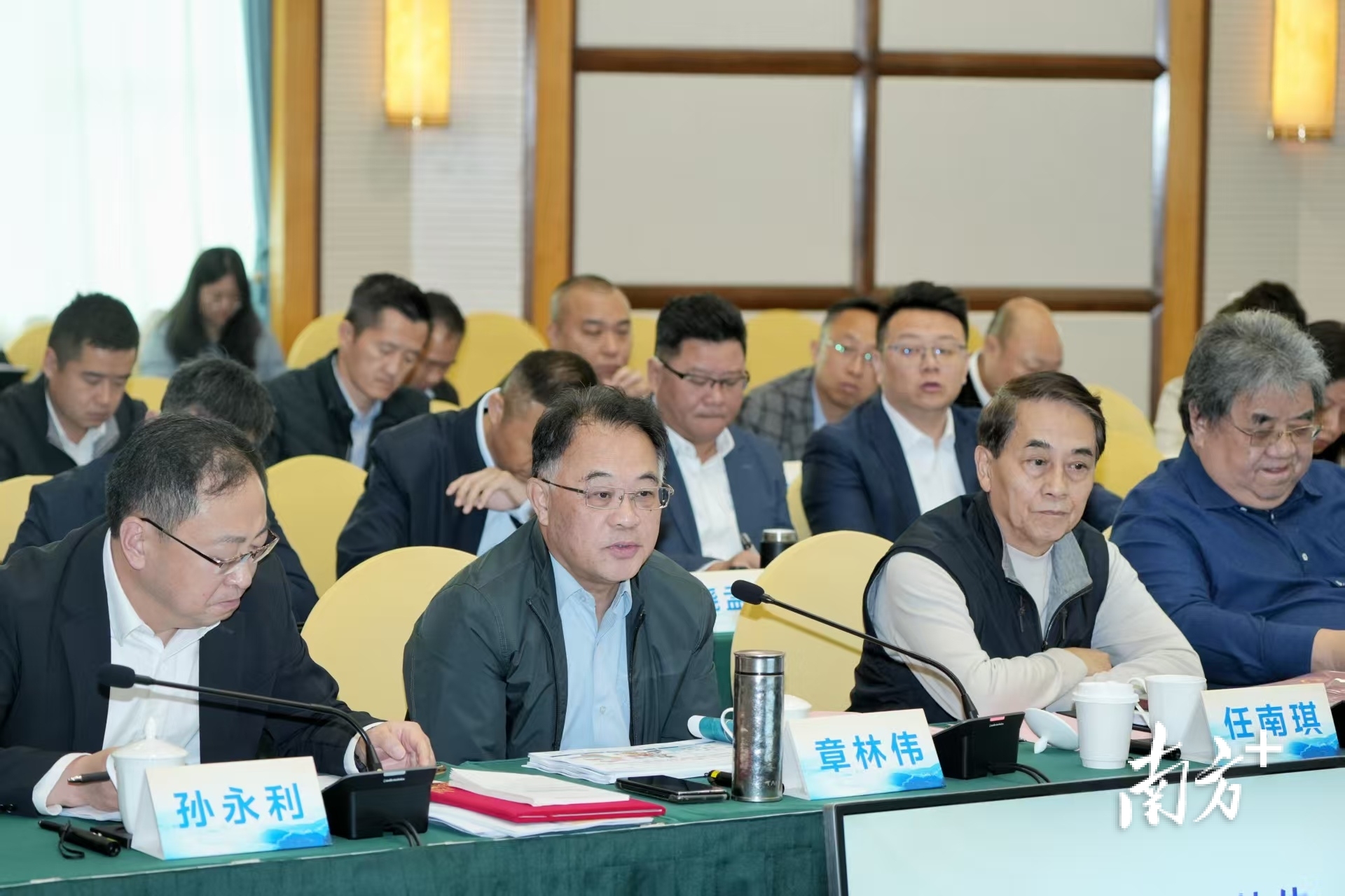 章林伟等专家现场建言献策。廖明璨 摄