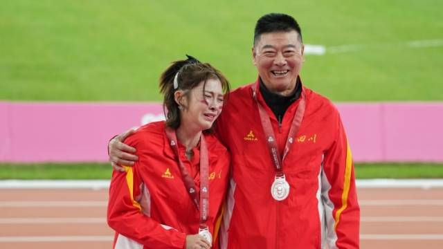 数度沉默哽咽！吴艳妮：还是想要突破女子100米栏的纪录