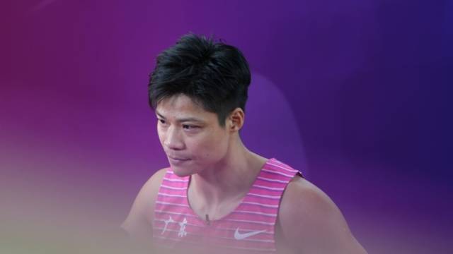 “我不会离开热爱的田径领域！” 苏炳添谢幕，现场播放粤语歌《讲不出再见》