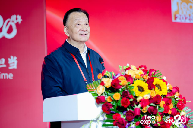 中国茶叶流通协会会长王庆致辞。