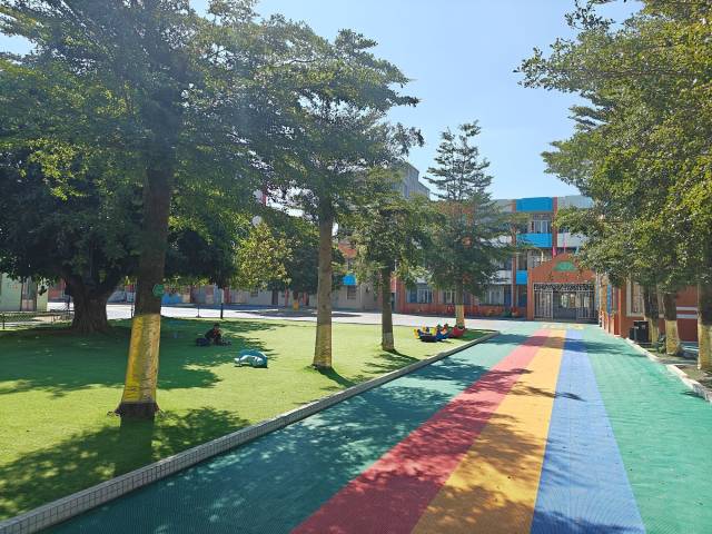 界炮镇中心幼儿园焕然一新。