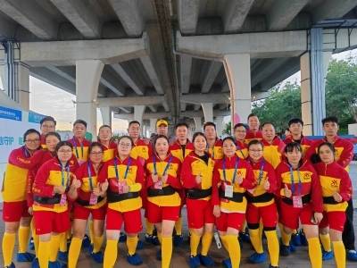 “我们就是奔着冠军去的！”中山拔河队闪耀全运会闭幕式