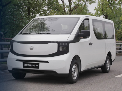 8.99万元起，V919荣耀版定义高效物流