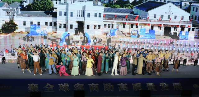 客家非遗展演《阿姆在哪里家就在这里》。