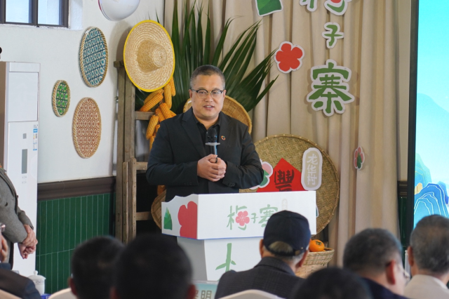 11月24日，腾讯可持续社会价值副总裁、为村发展实验室负责人肖黎明致辞