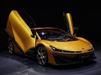 广汽昊铂SSR云纹金高定版全球首发，指导价148.6万元