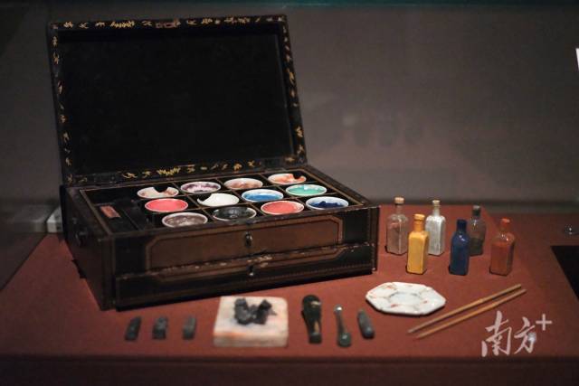 上漆颜料盒 清嘉庆 香港海事博物馆藏