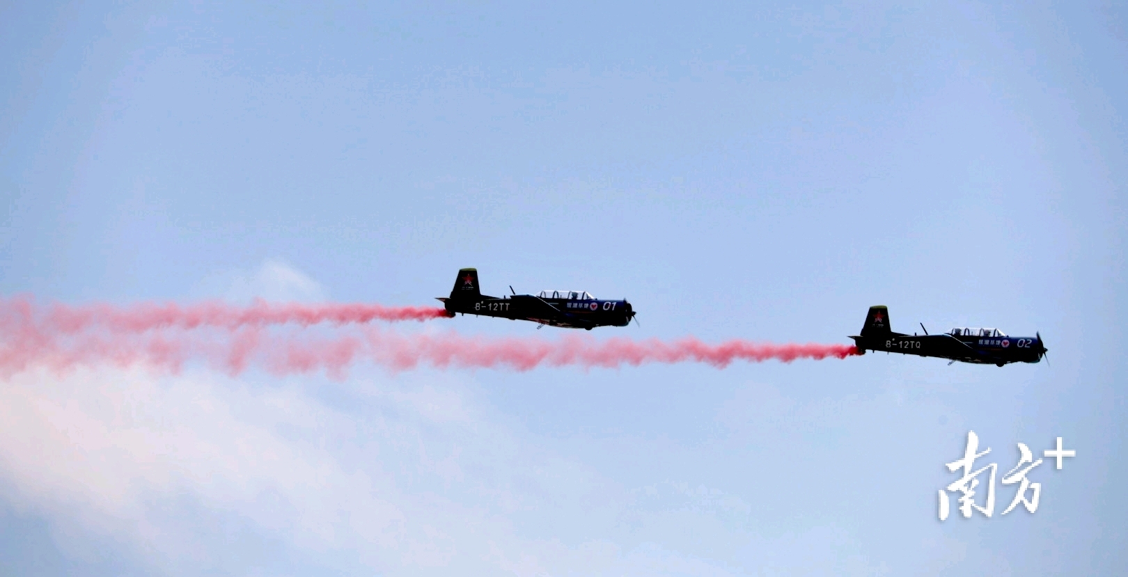 中国红星飞行表演队使用初教-6作为特技表演飞机。&nbsp;