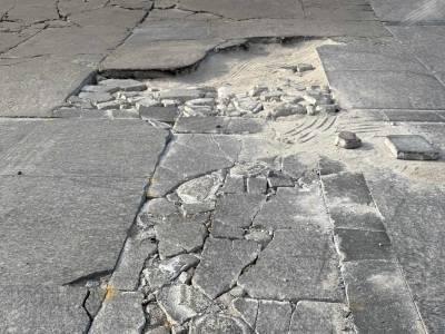 东莞世博广场路面“破相”多年，公共安全“失守”到几时｜在+帮办