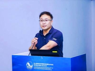 岳震：与一片海，共育一粒种​