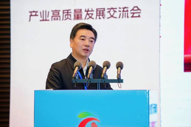 北京中医药大学校长唐志书做专题报告。