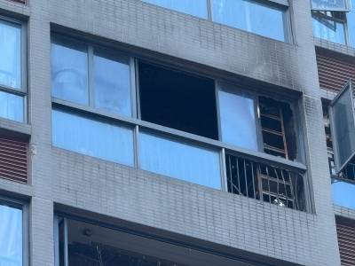 东莞万江一住宅突发火情，多方联动20分钟扑灭｜在+帮办