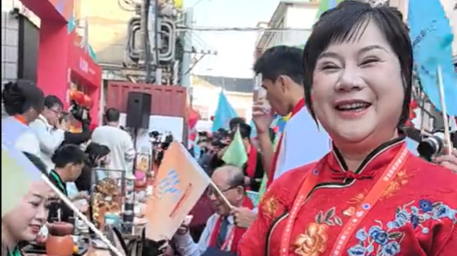 视频｜“劳热过过年”！“番客”在潮州古城直呼够味