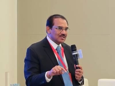 特写｜“抢麦”点赞！大会外宾通过这个故事“读懂中国”