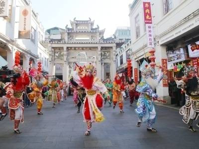 叩茶、逷迱、看戏……潮州古城沉浸式体验活动引海内外嘉宾共鸣