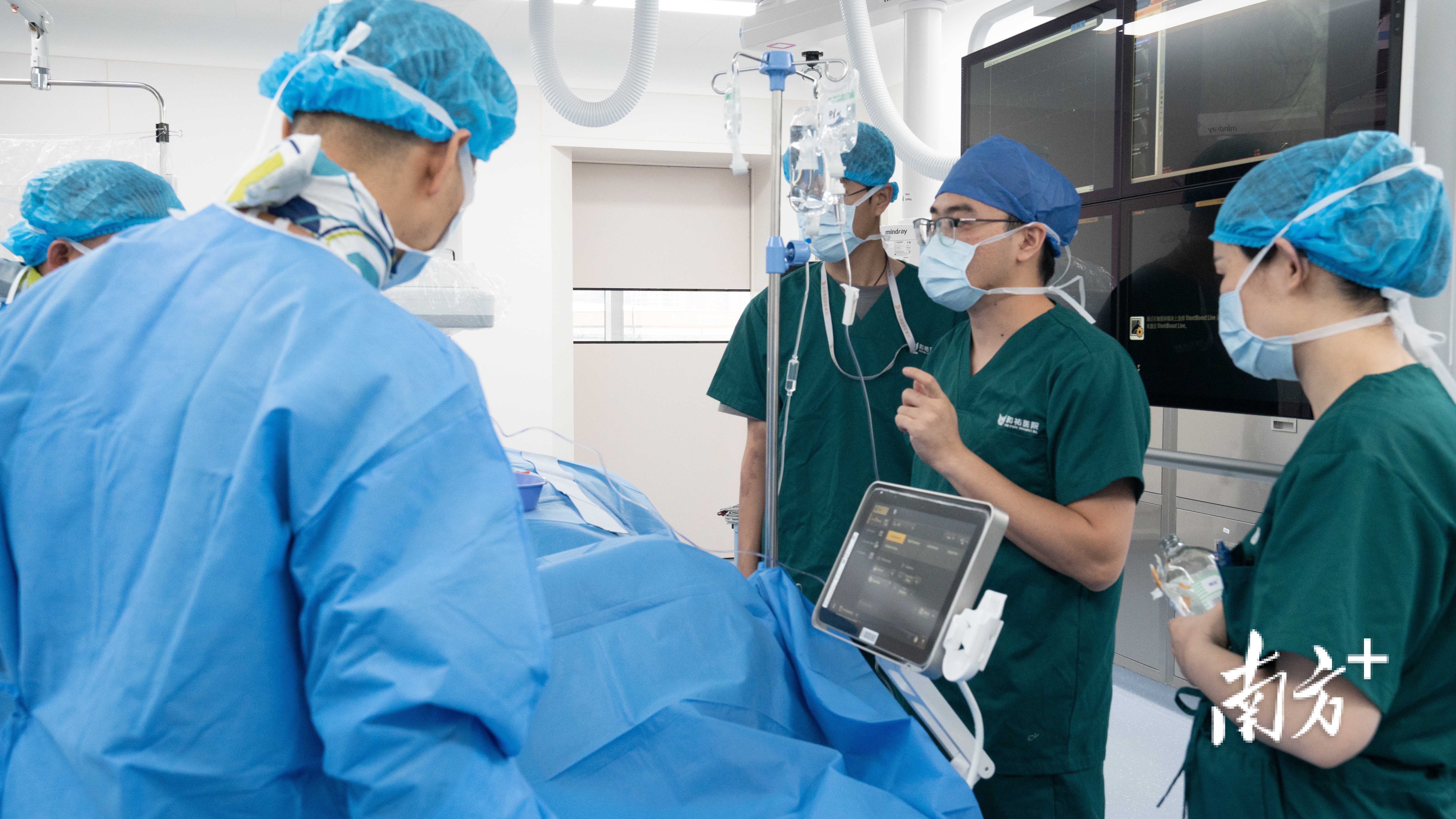 和祐医院心内科团队团结协作,从患者入院到血管再通,仅用时47分钟就打通生命通道。 受访者 供图