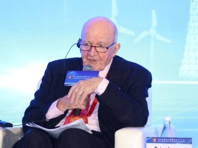 德国荣根财团总裁彼德·荣根：比经济增速更重要的是提升劳动生产率、竞争力