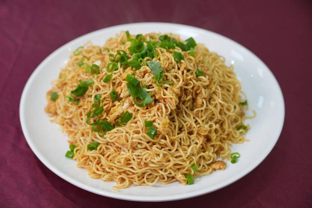 鸡蛋炒番薯面 鸡蛋炒番薯面