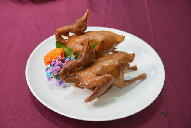 云城豉油皇乳鸽 云城豉油皇乳鸽