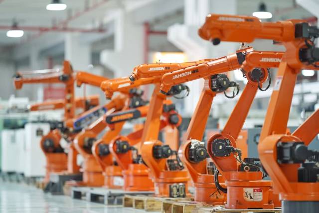 将技术专利这类“智产”转化为可评估的融资额度，这无疑是金融服务现代化产业体系构建的关键一步。