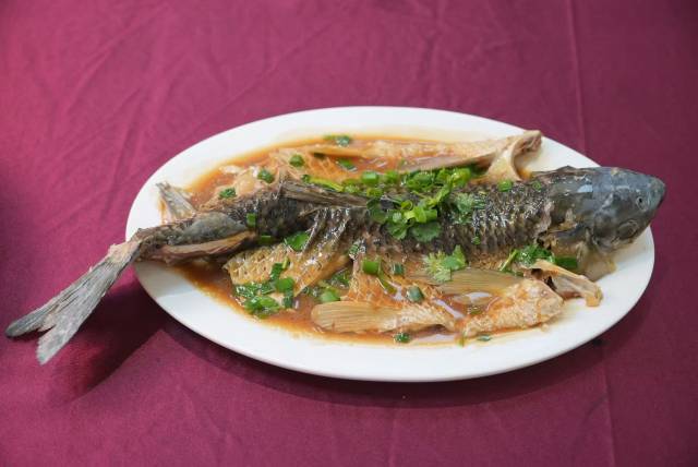 高峰大窝山焖鱼 高峰大窝山焖鱼