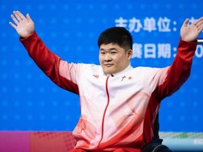 视频｜石龙运动员叶继雄夺残特奥会举重男子88公斤级双金，“传递举重之乡精神”